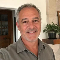 Tom R.