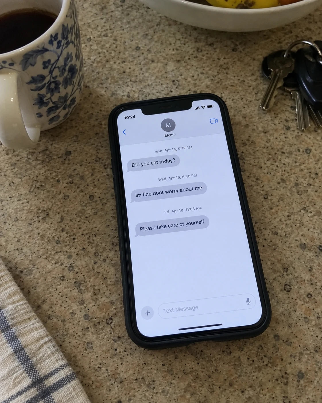 Text message thread checking in on Mom